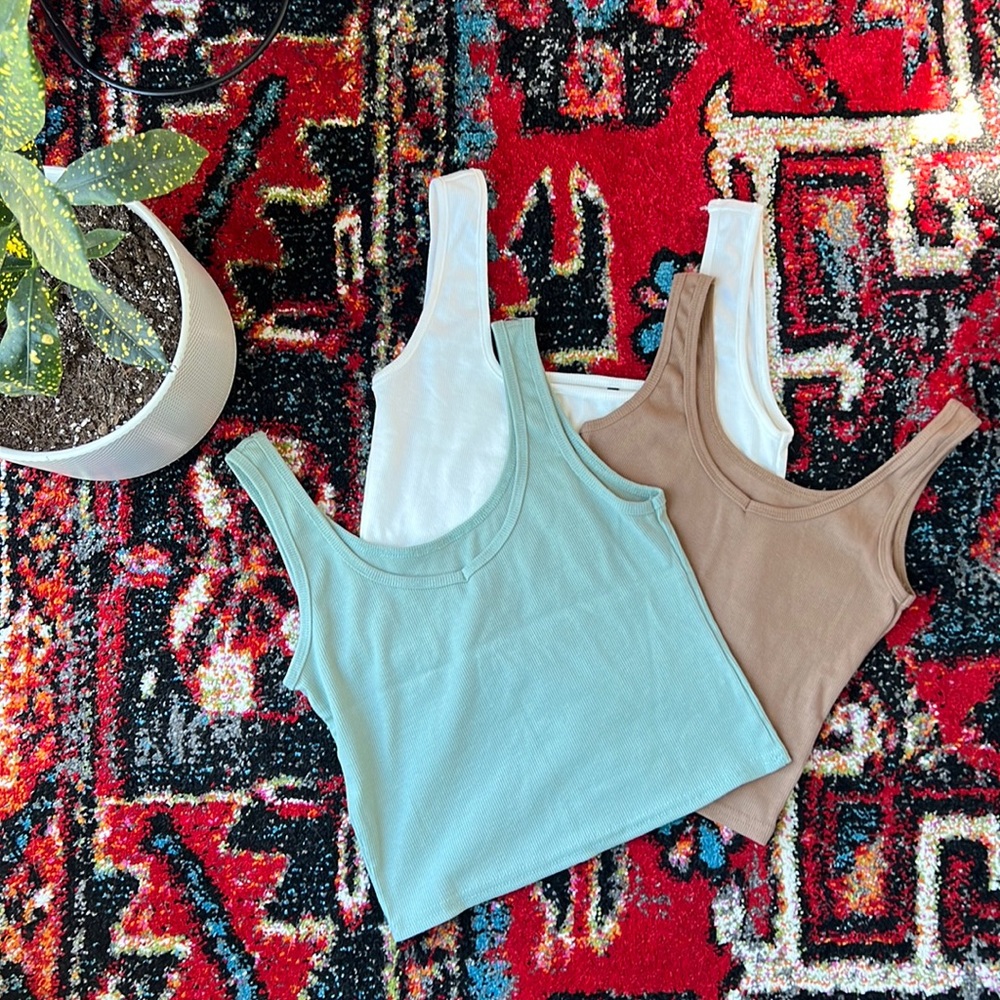 Ribbed Cropped Tank Bundle NWOT